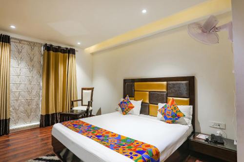 Anand Vihar Hotel | FabHotel Grand Stay