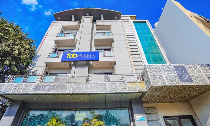 Pitampura Hotel | FabHotel Royal Mirage I