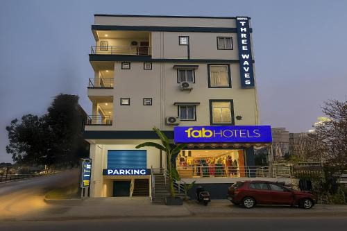 Hyderabad Hotel | FabHotel Three Waves- Nr LB Nagar Metro Station