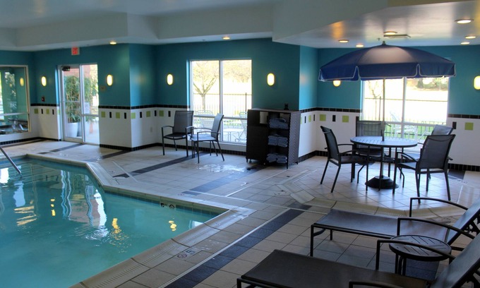 Seymour Hotel | Fairfield Inn & Suites Seymour