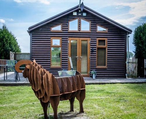 Newark upon Trent Ski Chalet | FAIRVIEW FARM Holiday Accommodation 14 Luxury Lodges, Cabins, Dog Friendly, Suitable for Couples, Families and Groups, Wedding Guests , Corporate events, Sleeps 2-65 guests in Ravenshead, Nottingham near Sherwood Forest, set in 88 acres