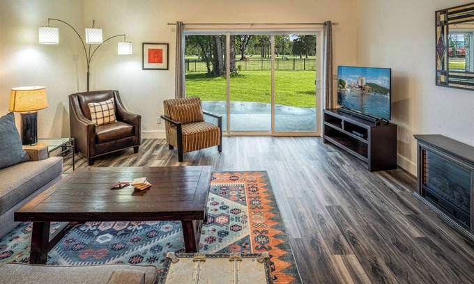 Ponderay House | Fairway Retreat with Hot Tub on the Golf Course