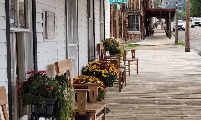 Virginia City Hotel | Fairweather Inn