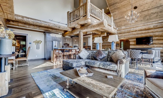 Breckenridge Heights House | Falcon Mews Lodge: Stunning Luxury Mountain Home