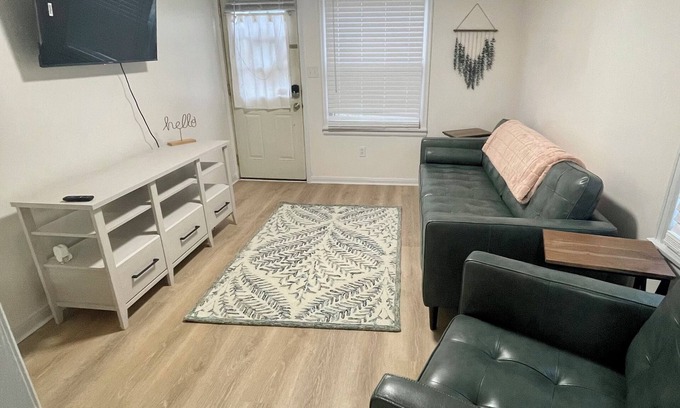 Bowling Green Apartment | Falcon’s Corner Retreat; cozy ground floor apt