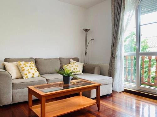 La Cueva Apartment | Familiar appartment close to Cabárceno