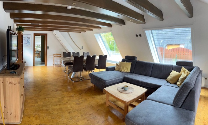 Bedekaspel House | Familienfreundliches Domizil am Großen Meer mit Stangenofen. Haustierfreundlich!