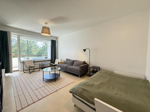 Itainen District Apartment | Family apartment with balcony and separate kitchen