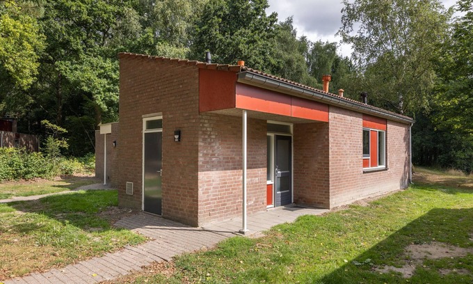 Municipality of Weert House | Family Bungalow w/Garden