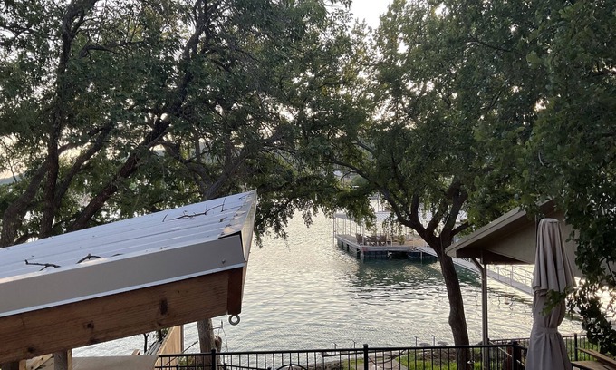 Graford Other | Family Bunkhouse π€ Option To Use Next Door Covered Boat Dock If Available π€