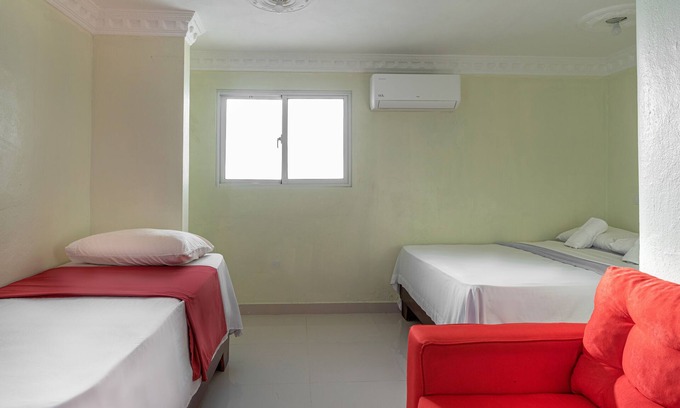 Corales del Sur House | Family Double Room in Corales del Sur close to the Airport