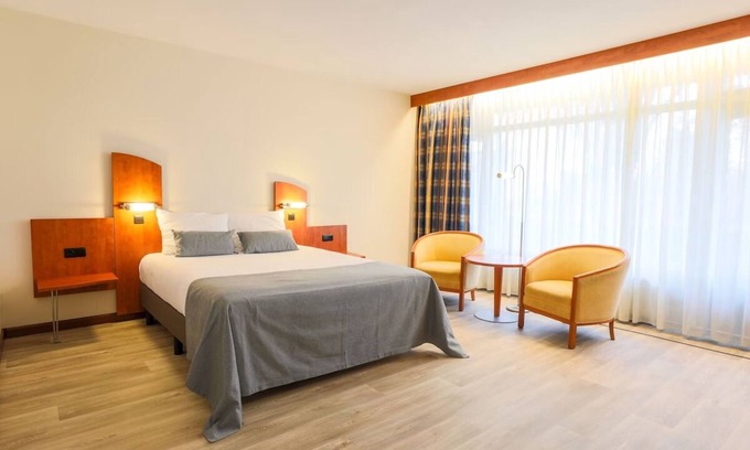 Bosschenhoofd Hotel | Family escape near Pagnevaartforest | Nature trails, city sights | 2 Units