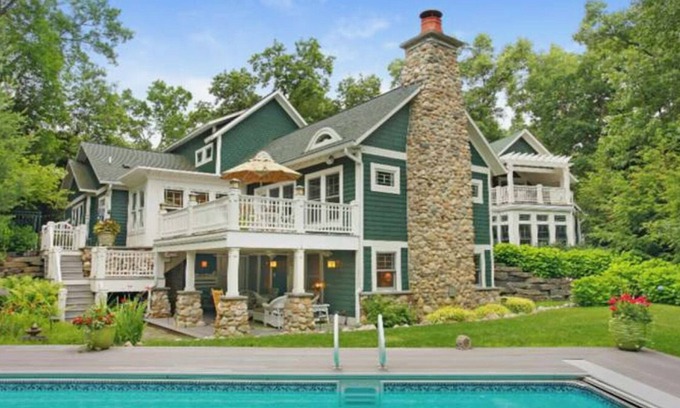 Grand Beach House | Family Estate/heated pool/hot tub/workout room/short walk to playground & beach