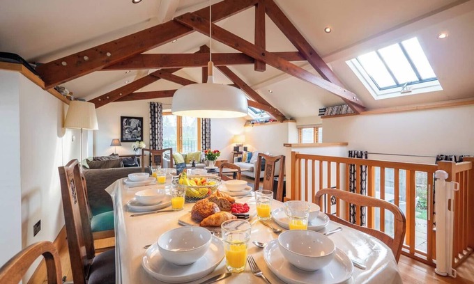 Stoke Fleming House | Family-Friendly Coastal Base Near Dartmouth
