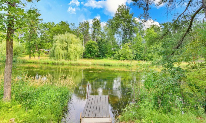 Pine River House | Family-Friendly Home w/Fire Pit in Pine River