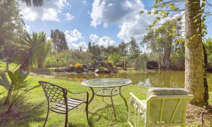 Palm City House | Family-Friendly Palm City Home: 14 Mi to Beach!