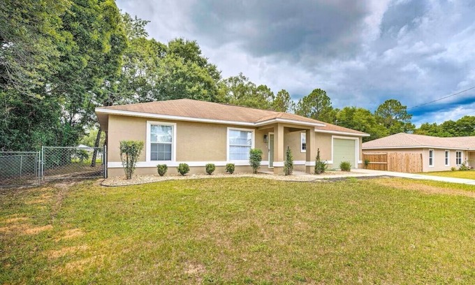 Summerfield House | Family-Friendly Retreat Near Golf & Lake Weir