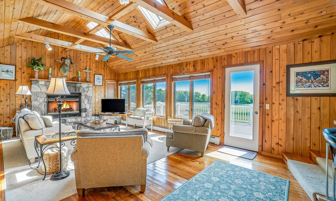 Birchwood Farms House | Family-friendly home with expansive deck, large lawn