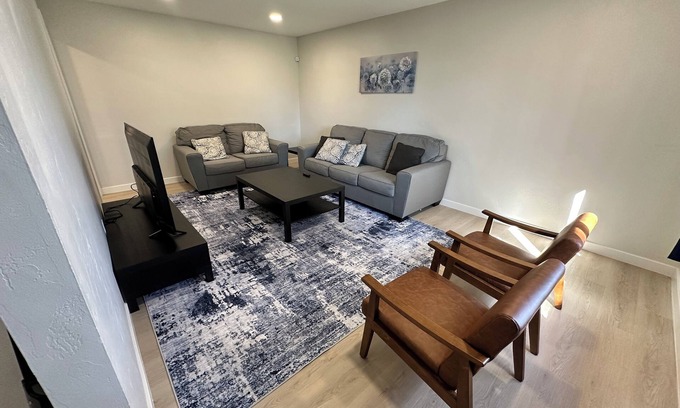 Carlton Hills House | Family Fun Getaway - 3BR + Games & BBQ Patio