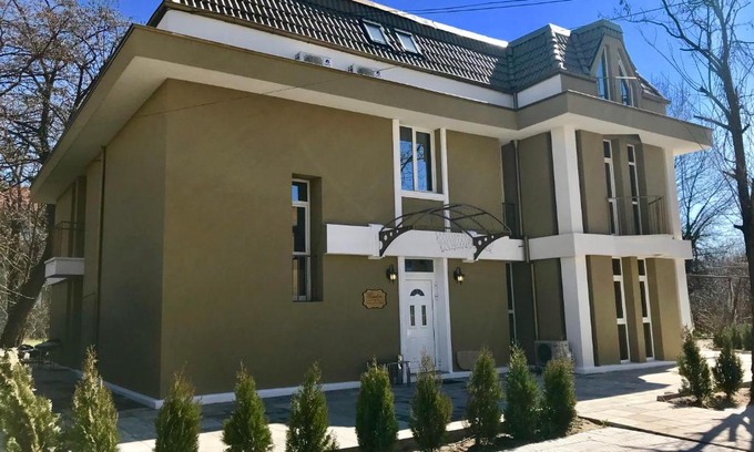 Kardzhali Province Hotel | Family Hotel Garden