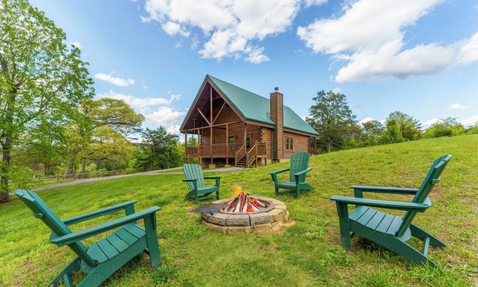Gatlinburg - Pigeon Forge Cabin | Family Memories-Theater Room, Wet Bar, Swing, Arcade, Pool Table, Swing &FirePit