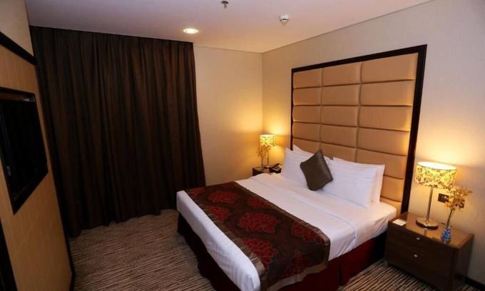 Al Sharq Apartment | Family One Bedroom Suite Near Sharjah Corniche
