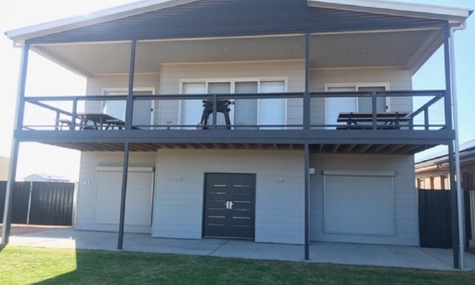 North Beach House | Family Stayz @ North Beach/Wallaroo