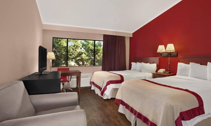 Torrance Hotel | Family Vacation! Two Amazing Units, Pool, Near Attractions