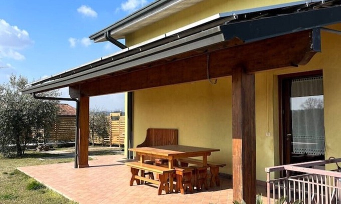Desenzano del Garda Villa | Fantastic family home with pool, 5 minutes from Desenzano.