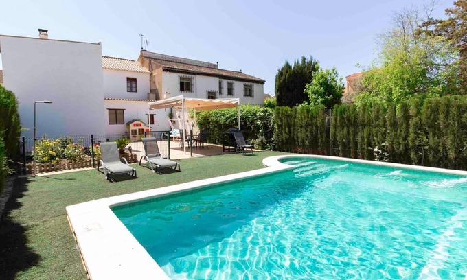 Durcal Cottage | Fantastic house with private pool, garden and wifi