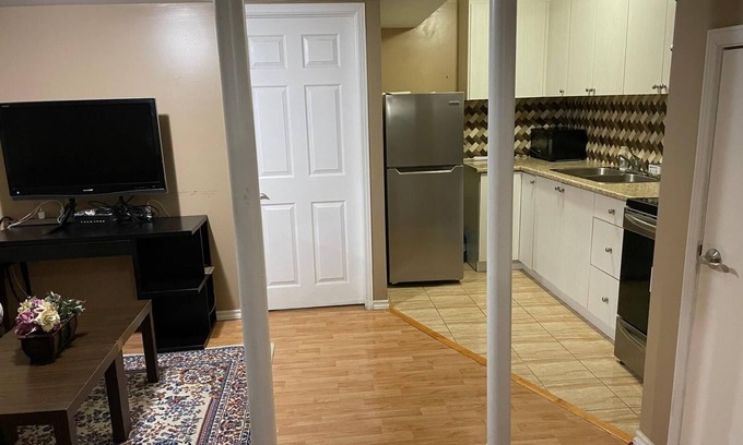 Meadowvale Village House | Fantastic Location - All amenities near by - 2 bed/1bath - fridge, full kitchen