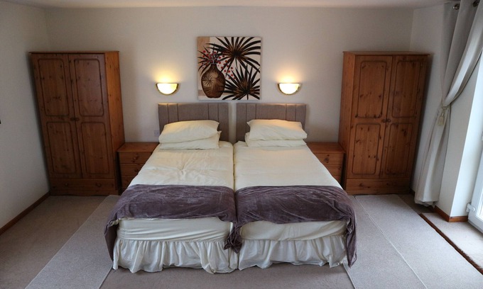 Caerleon Apartment | Fantastic self-catering apartment on the outskirts of Caerleon