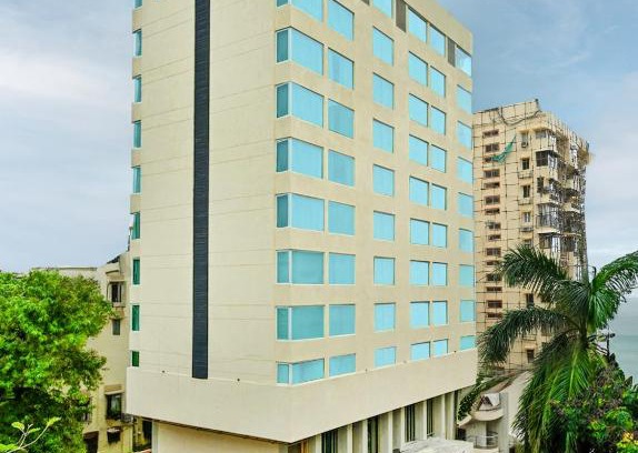 Wellington Pier Hotel | Fariyas Hotel Mumbai , Colaba
