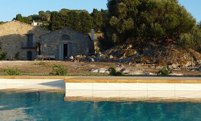 Calatafimi Villa | Farmhouse, lovingly restored, surrounded by green countryside of Calatafimi