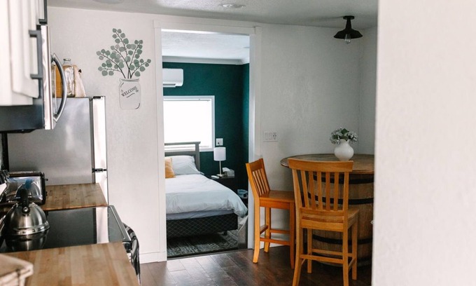 Tri-Cities Other | Farmhouse Style Guesthouse in Kennewick