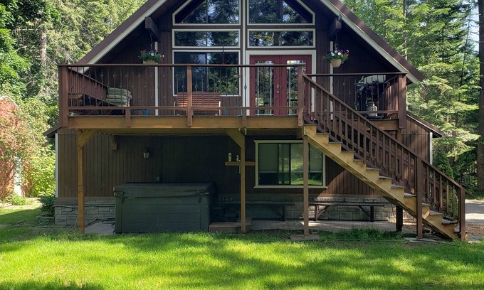 Athol Ski Chalet | Farragut Village Chalet