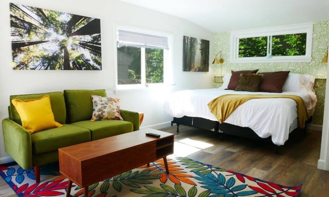 Arvada House | ⍋ Fast Wi-Fi ⍋ Workspace ⍋ King Bed