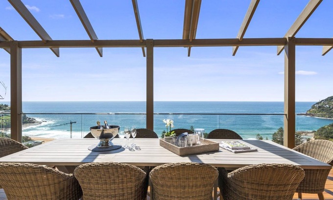 Whale Beach House | FEATHER TOP by Palm Beach Holiday Rentals