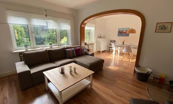 Brunsbuttel Apartment | FEDDERSEN LIVING Große Ferienwohnung - Garten - Terrasse - Smart TV - Netflix