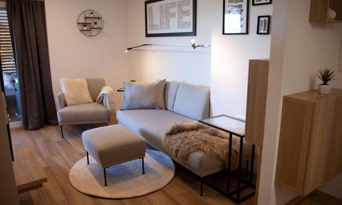Gusterath Bed & Breakfast | "Feel-good" apartment 9 - Living space Gusterath guests & boarding house