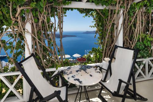 Firostefani Apartment | Feggari Apartments