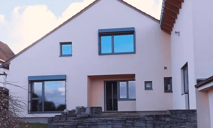 Neustadt-Hambach House | Ferienwohnung Weitblick - Appartement/fewo, Gartenseitig
