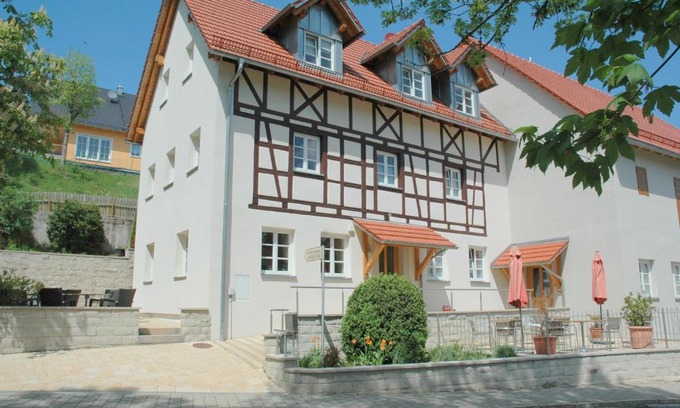 Tiefenpoelz Apartment | Ferienhaus am Brunnen