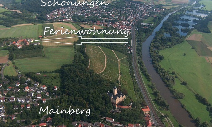 Schonungen Apartment | Feriendomizil mit Sonnenterrasse oberhalb des Mainberger Schlosses