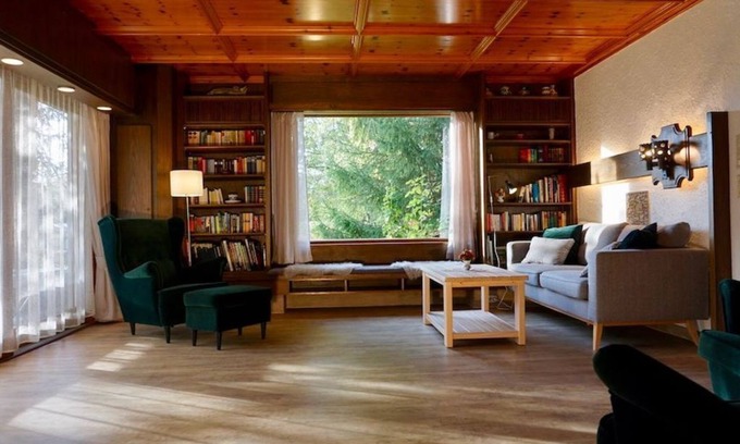 Schwarzenbach House | Ferienhaus 09-e mit Kachelofen - Ferienhäuser im Feriendorf Weissensee im Allgäu