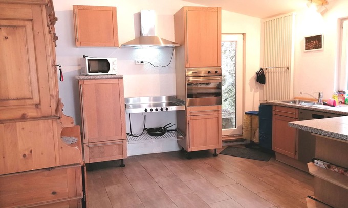 Neuerburg Apartment | Ferienhaus, 95qm, 3 Schlafzimmer, max 11 Personen