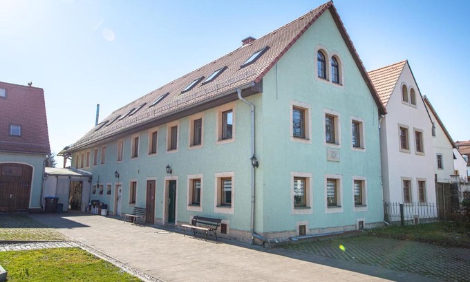 Mickten House | Ferienhaus -Am alten Dorfplatz-