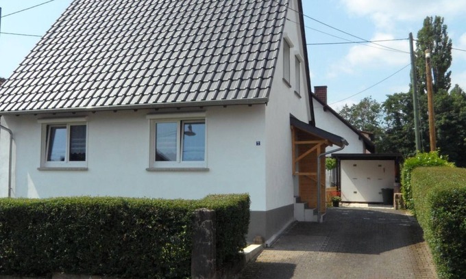 Bad Kreuznach District Apartment | Ferienhaus am Felsen - Ferienhaus, Dusche, WC, 3 Schlafräume