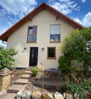Bobenheim am Berg House | Ferienhaus am Waldrand Village Holiday home