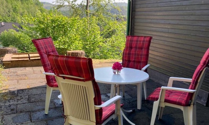 Niederdreisbach Apartment | Ferienhaus/ehem. Jagdhütte Held - Ferienhaus/Ehem. Jagdhütte Held